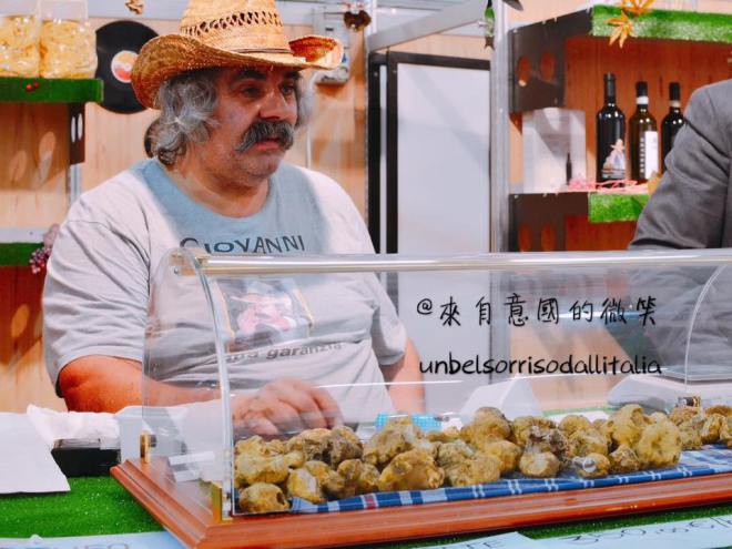 22089514_1557829847611923_5407125767325844193_n