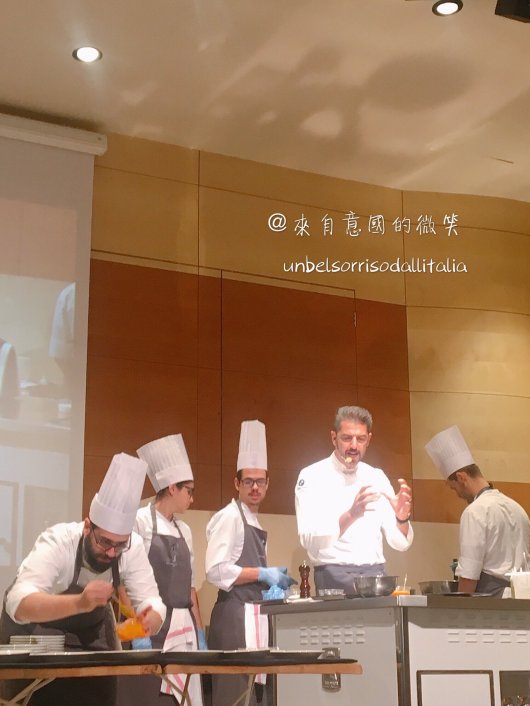 40650894_10156557735302836_3804313371726053376_o (1)